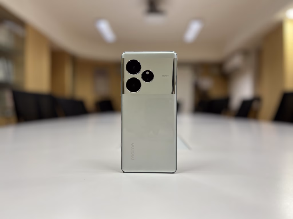 Realme GT 6