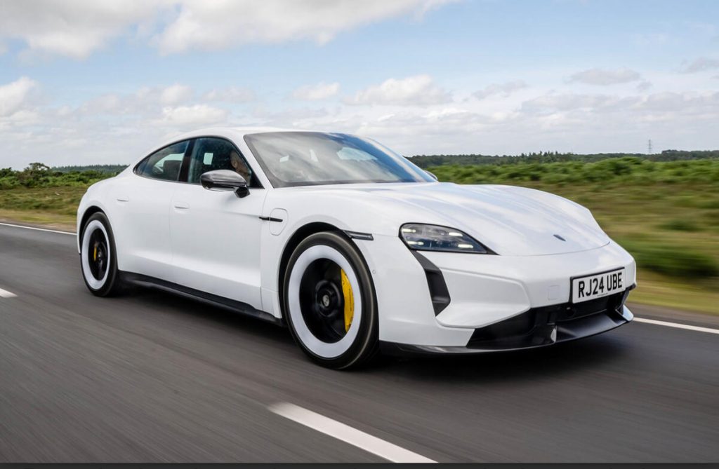 Porsche تعلق مبيعات Taycan