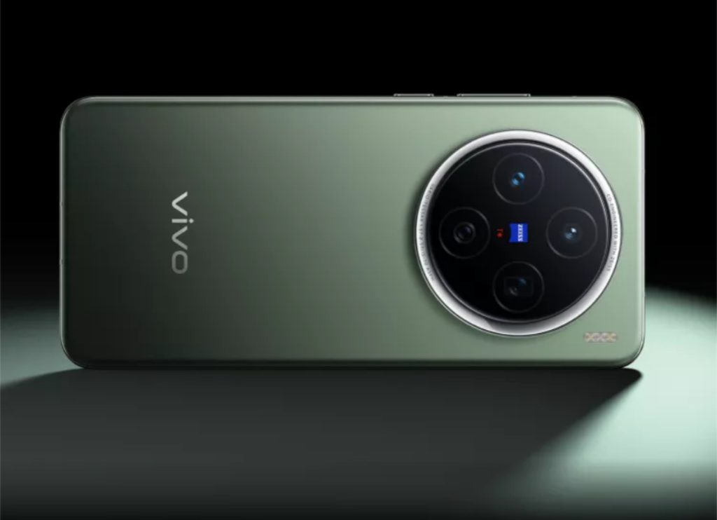 هاتف Vivo X300 يظهر
