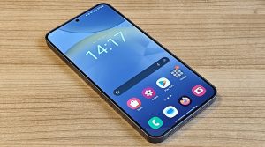اكتشف كيف يمكنك إطالة عمر بطارية هواتف سامسونج مع واجهة One UI 7 بـ 6 نصائح فعالة