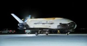 الطائرة الفضائية الأمريكية X-37B تختبر نظام ملاحة كمي قد يلغي الحاجة إلى GPS