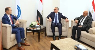 وزير البترول يلتقى نائب